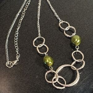 Versatile Silver Tone Hammered Look Chain Links With Green Bead Accents Necklace